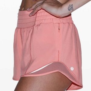 Lululemon Hotty Hot Short in Light Coral, 2.5 inch